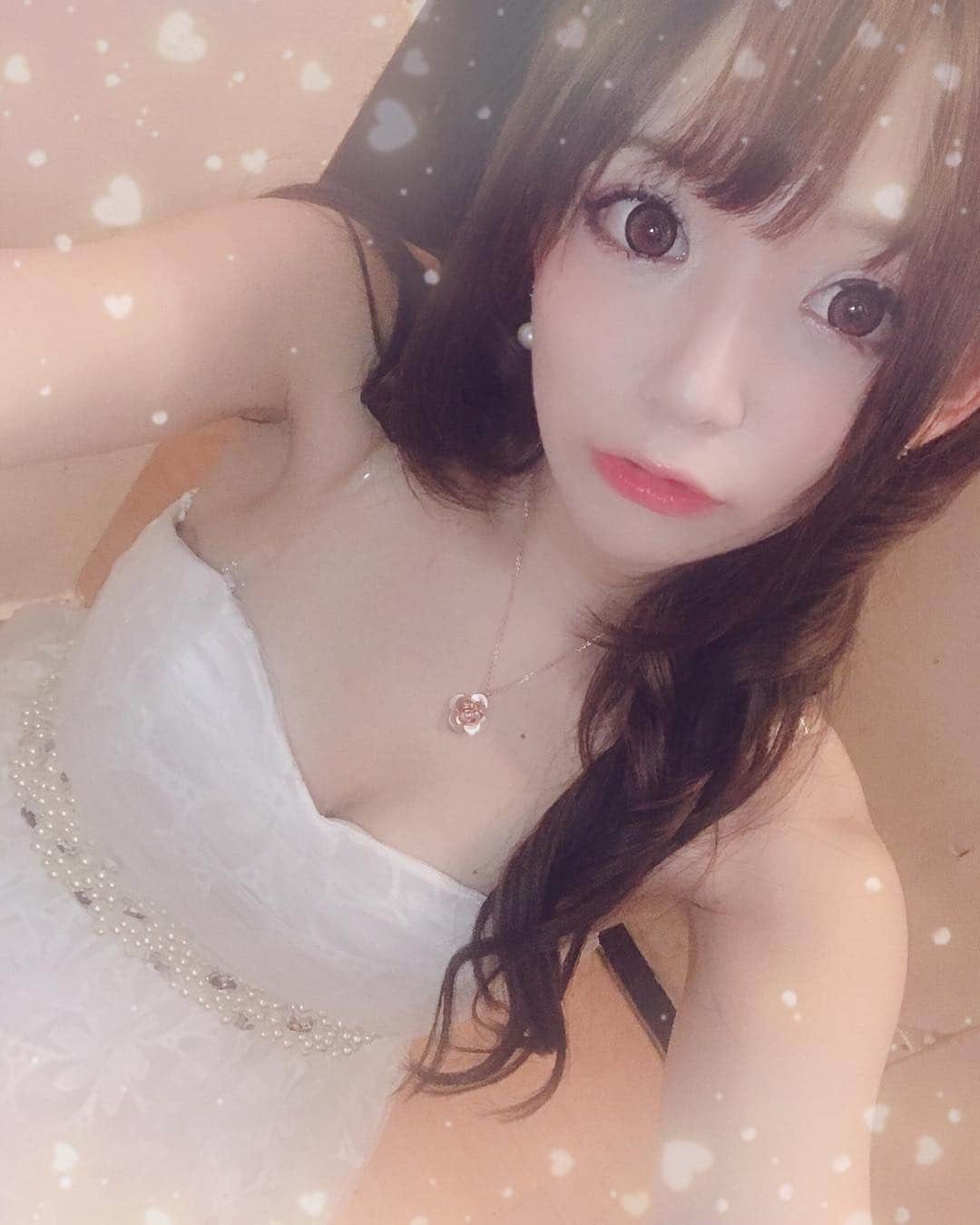 のインスタグラム：「ライブ4DAYSの衣装その1  #tika  #ドレス  #コスプレ  #コスプレイヤー #アイドル  #歌手 #歌い手  #タレント #レイヤー  #グラビア  #グラビアアイドル  #ライブ #ライブアイドル  #秋葉原 #八王子  #歌舞伎町 #ナース  #メンヘラ  #ヤンデレ #ツインテール  #ツインテールアレンジ」