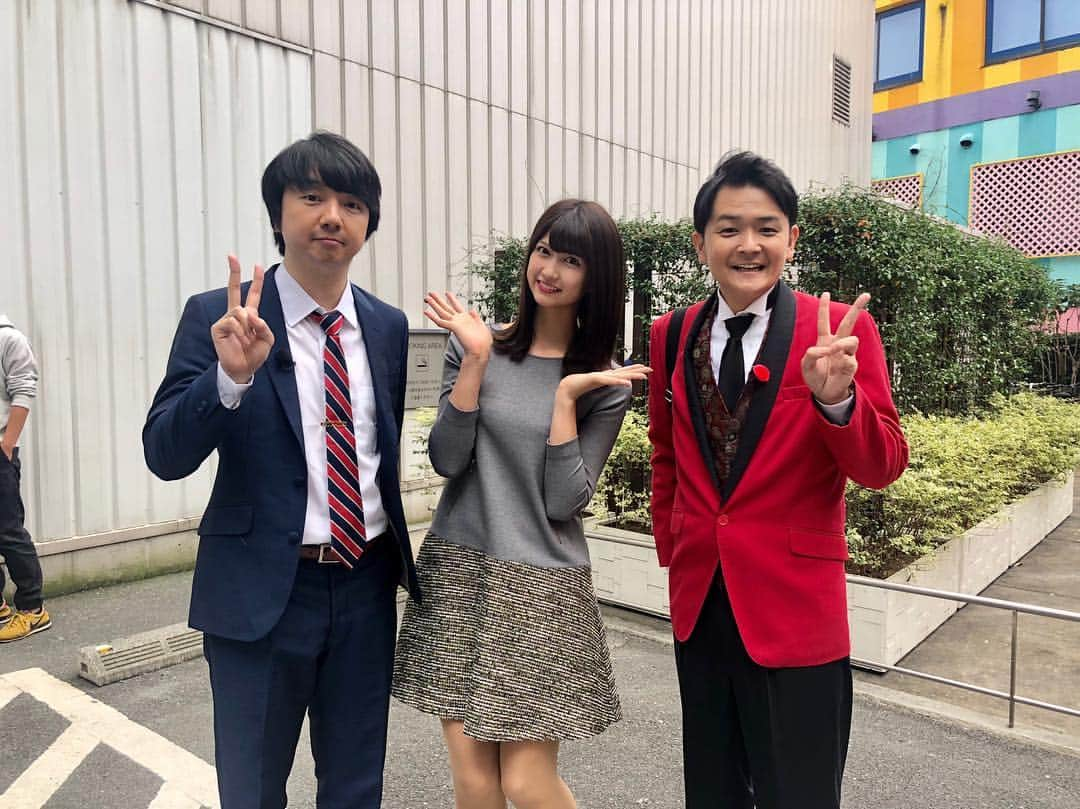 瀧山あかねさんのインスタグラム写真 - (瀧山あかねInstagram)「今日の24時からAbemaTVの #チャンスの時間 に出演致します✨ 弊社(サイバーエージェント)藤田社長の前で、千鳥のノブさんと漫才していす、、！ 果たして、社長は笑ってくださるのか。笑 お時間がある方は是非ご覧下さい✨ お写真は#千鳥 ノブ さんと  #三四郎 の相田 さんと📷」11月20日 22時14分 - takiyama_akane