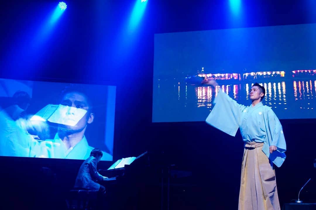 梅川壱ノ介（舞踊家）のインスタグラム：「【夏、花火】  大分県の夏の景色を背景に儚くも美しい夏の想い出をテーマにした作品でした。  #打上花火 #梅川壱ノ介 #日本舞踊 #花火と日本舞踊」