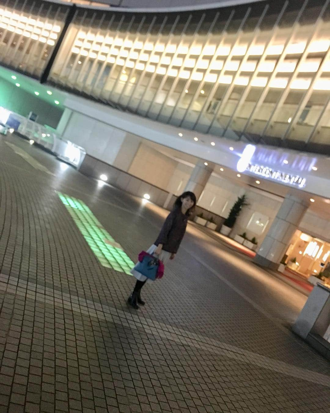 荒生暁子さんのインスタグラム写真 - (荒生暁子Instagram)「急きょ横浜&東京遠征。 貴重な掘出し物を引き取りに♪ #横浜#奇跡の出会い」11月20日 23時59分 - akikoarao0904