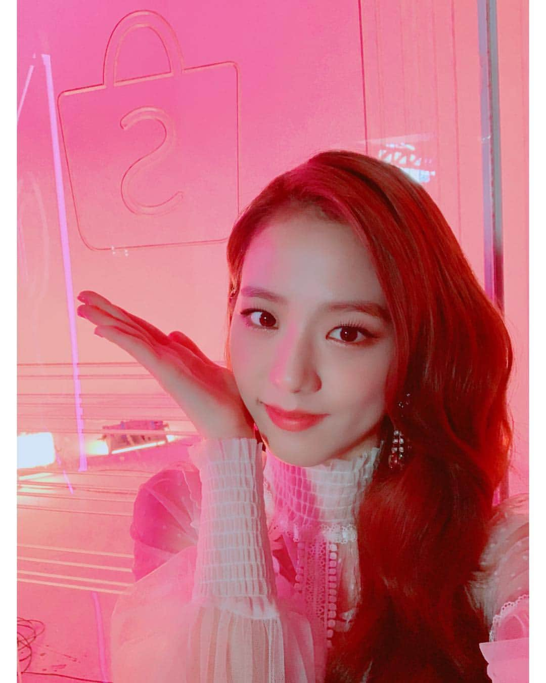 ジスさんのインスタグラム写真 - (ジスInstagram)「#광고 #shopee#💎#❤️」11月20日 16時51分 - sooyaaa__