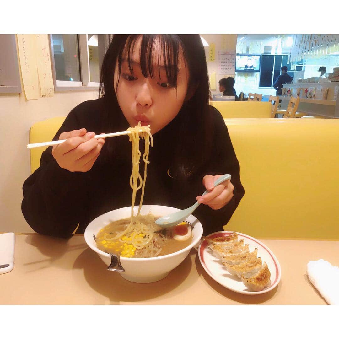 秋田汐梨さんのインスタグラム写真 - (秋田汐梨Instagram)「・ 明日への活力🍜」11月20日 23時50分 - shiori_akita319official