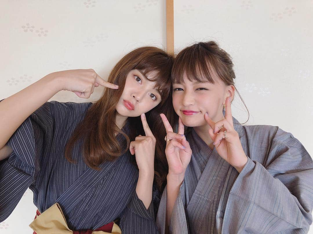 村田倫子さんのインスタグラム写真 - (村田倫子Instagram)「はんなり部屋浴衣👘 まいちゃまと広島の福山市へ女子旅したのです！ 美味しいものを食べたり 情緒あふれる街並みをお散したり 海ではしゃいだり ああぁ、たのしかったなあ、、、。 その様子がムービーにぎゅっとつまって 公開されてるので ぜひみてください☺︎♡ ☞ https://tokyo.cawaii.media/mina/49334 後でストーリーにものせておきます。  #福山とまる女子旅 #福山 #広島 #PR #りんとりっぷ」11月20日 19時40分 - rinco1023