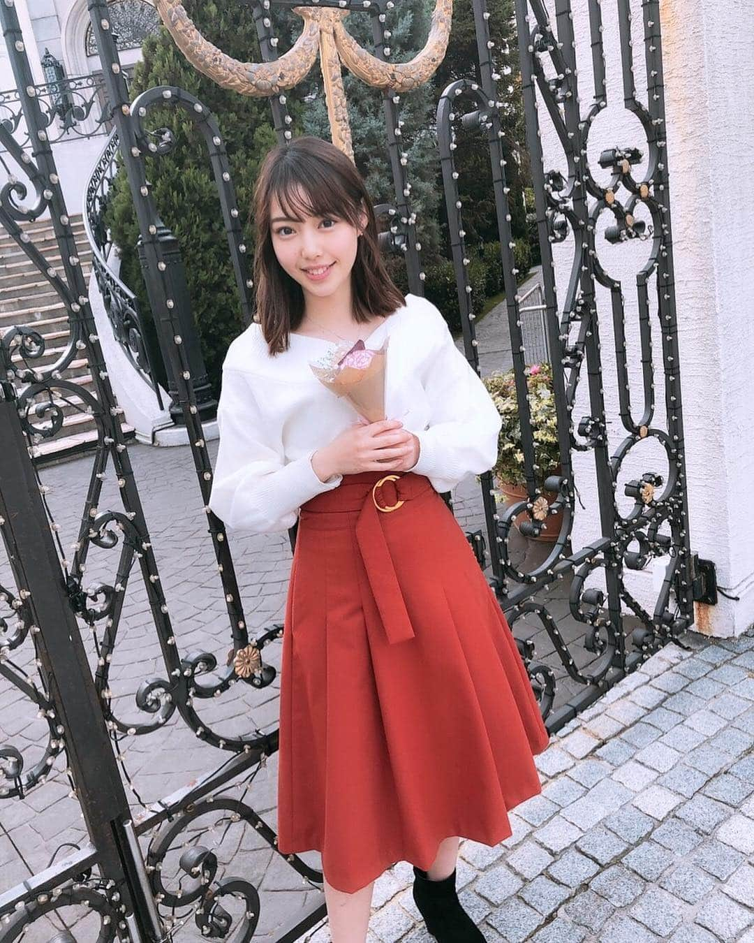 牧村里奈のインスタグラム：「. 先日20歳になりました〜🥂♥️ . これからもよろしくお願いします☺︎ . #1128#ハタチ#成人#誕生日」