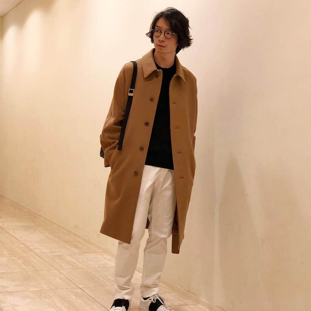 BARNEYS NEW YORKさんのインスタグラム写真 - (BARNEYS NEW YORKInstagram)「福岡店スタッフのコーディネート！ #outer #barneysnewyork #knit #pants #shoes #bag #glasses #fashion #style #coordinate #mensfashion #ファッション #コーディネート #バーニーズニューヨーク #barneysjapan #barneysnewyorkfukuoka」12月5日 17時41分 - barneysjapan