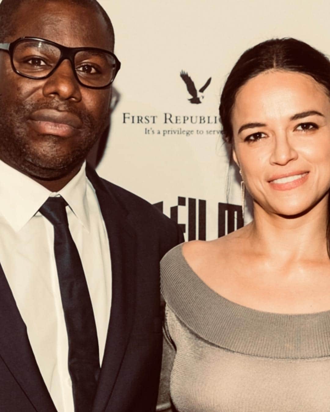 ミシェル・ロドリゲスのインスタグラム：「Officially spoiled by a wonderful experience making Widows, tough act to follow you are Steve Mc Queen, congratulations on your award at the San Francisco film festival were all so proud to be a part of your vision. 💚🌱」