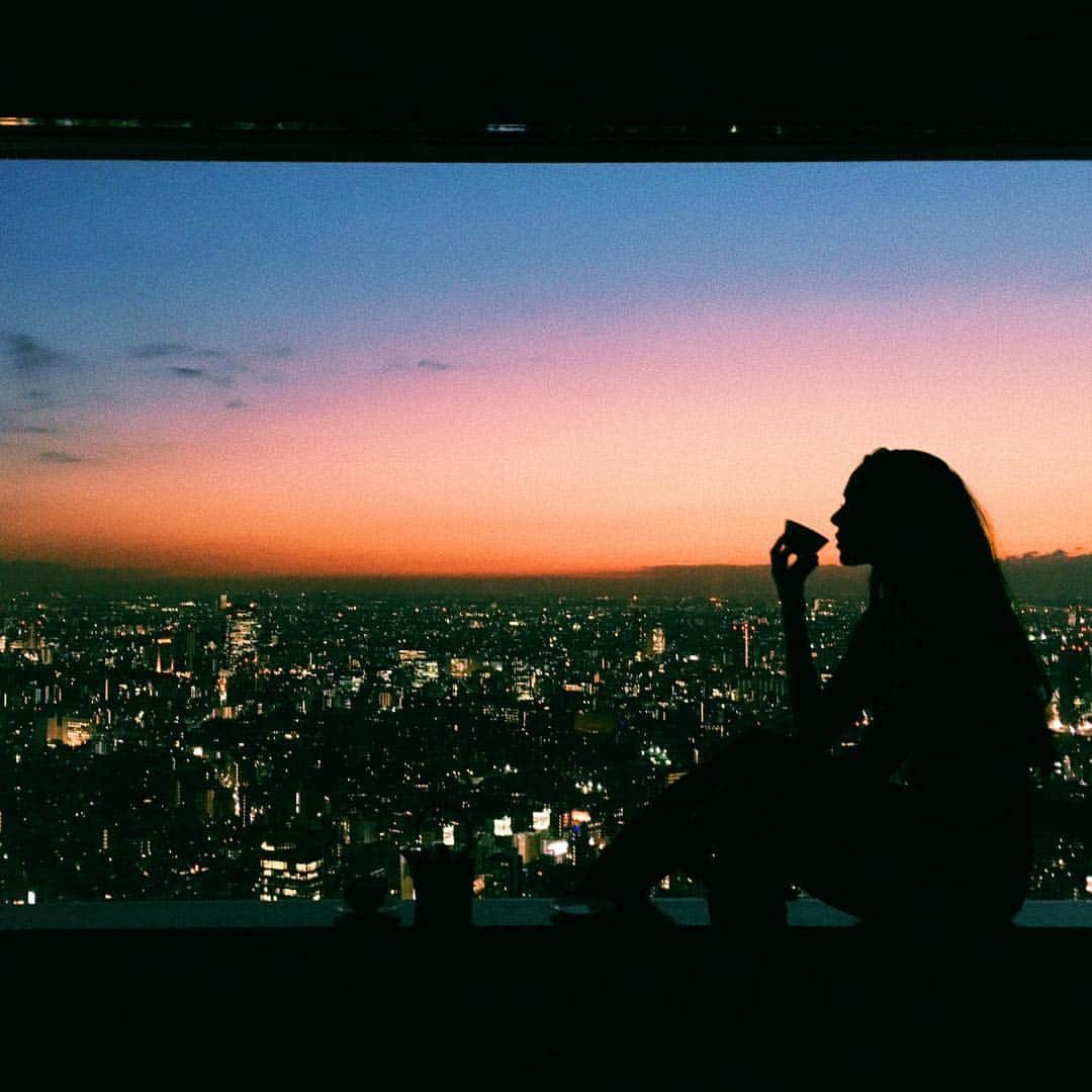 Amanda Kutakaさんのインスタグラム写真 - (Amanda KutakaInstagram)「Tokyo tea at last light」12月5日 12時13分 - lovekimiko