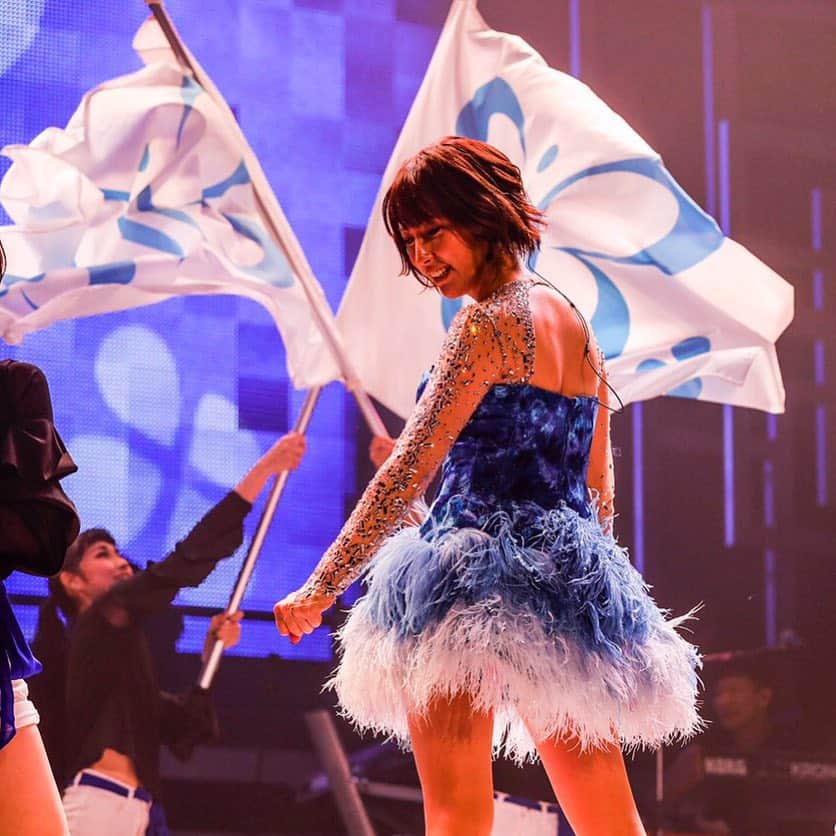 のインスタグラム：「. 藍井エイル Special Live 2018〜RE BLUE〜at 日本武道館  LIVE Blu-ray & DVD 12.5 本日発売 . . #1205Relese #LIVE #武道館 #藍井エイル #eiraoi #Livephoto  #photo #JAPAN #anime #dress #blue#stage」
