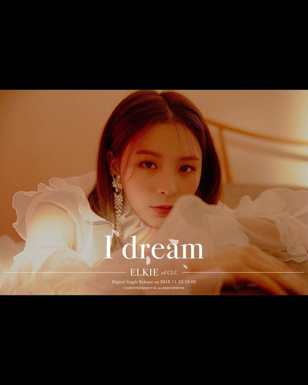 エルキーさんのインスタグラム写真 - (エルキーInstagram)「. 181120 ‖ IG @cube_clc_official Elkie Solo Debut❤️ Digital Single #I_DREAM 23/11/2018 6pm (韓國時間) - Elkie!! 妳做到了ㅠ_ㅠ (好感動😭) Proud of you❤️❤️❤️❤️ 我會回來的 請再等等我!! - 👩🏻‍🏫請留意喔 : 別忘記要按 @elkiehk右上角的•••開啟貼文通知以便收到我們剛出post的通知喔♡ 愛你們啊💕 — #CLC#씨엘씨#Elkie#엘키#莊錠欣#Cheshire#CLCHK#ElkieHK#예뻐지게#아니야#Chamisma#도깨비#BlackDress#I_Dream」11月21日 0時40分 - elkiehk