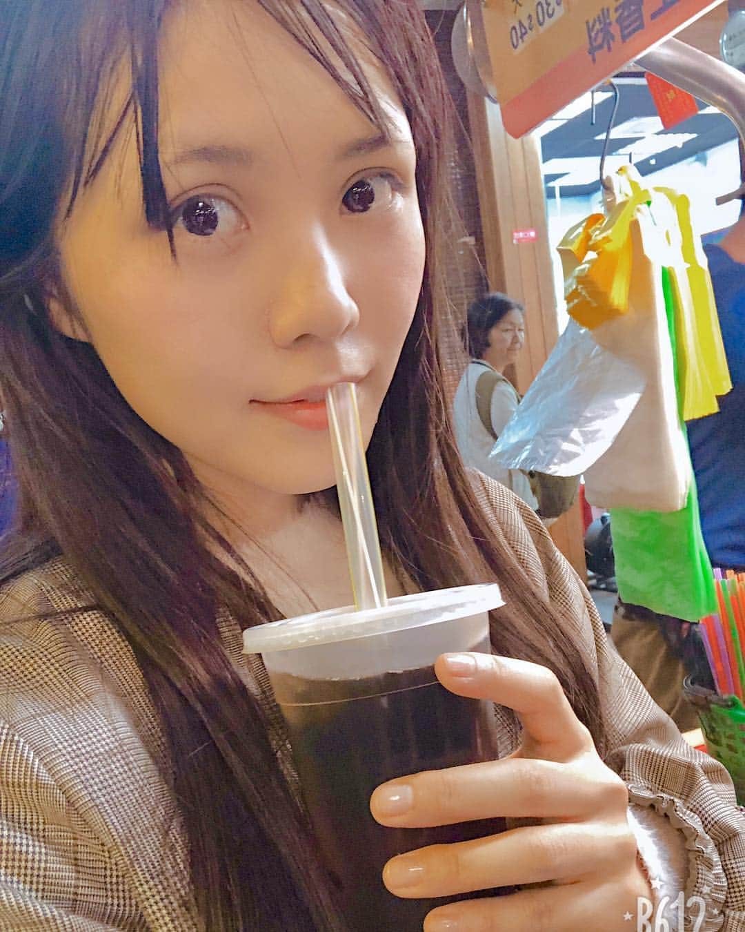 のインスタグラム：「、 、 、 、 、  On the Today I came to Taiwan for my first trip 、 first day, after walking around the night market, I had my foot massage done！ 、 、 、 、 、 、 、 、 、 、 、  #taiwan #taipei#taiwantrip#taiwanfood #taiwantravel #taiwangram #taipeifood #taipeitravel #士林#士林夜市#夜市#nightmarket #海外#海外旅行#アジア旅行#台北#台北旅行 #台北美食#台北グルメ #台湾#台湾旅行#台湾グルメ#台湾夜市 #仙草ゼリー#足ツボ#台湾ひとり旅 #台湾好きな人と繋がりたい #一人旅#ソロ旅」