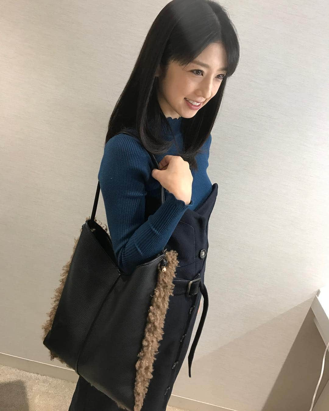 小倉優子さんのインスタグラム写真 - (小倉優子Instagram)「少し前にアウトレットで買ったカバンです✨✨ 荷物を入れやすくてお気に入りです💓 アウトレットは、お買い物と✨✨ご飯も楽しいです😆❗」11月21日 17時41分 - ogura_yuko_0826