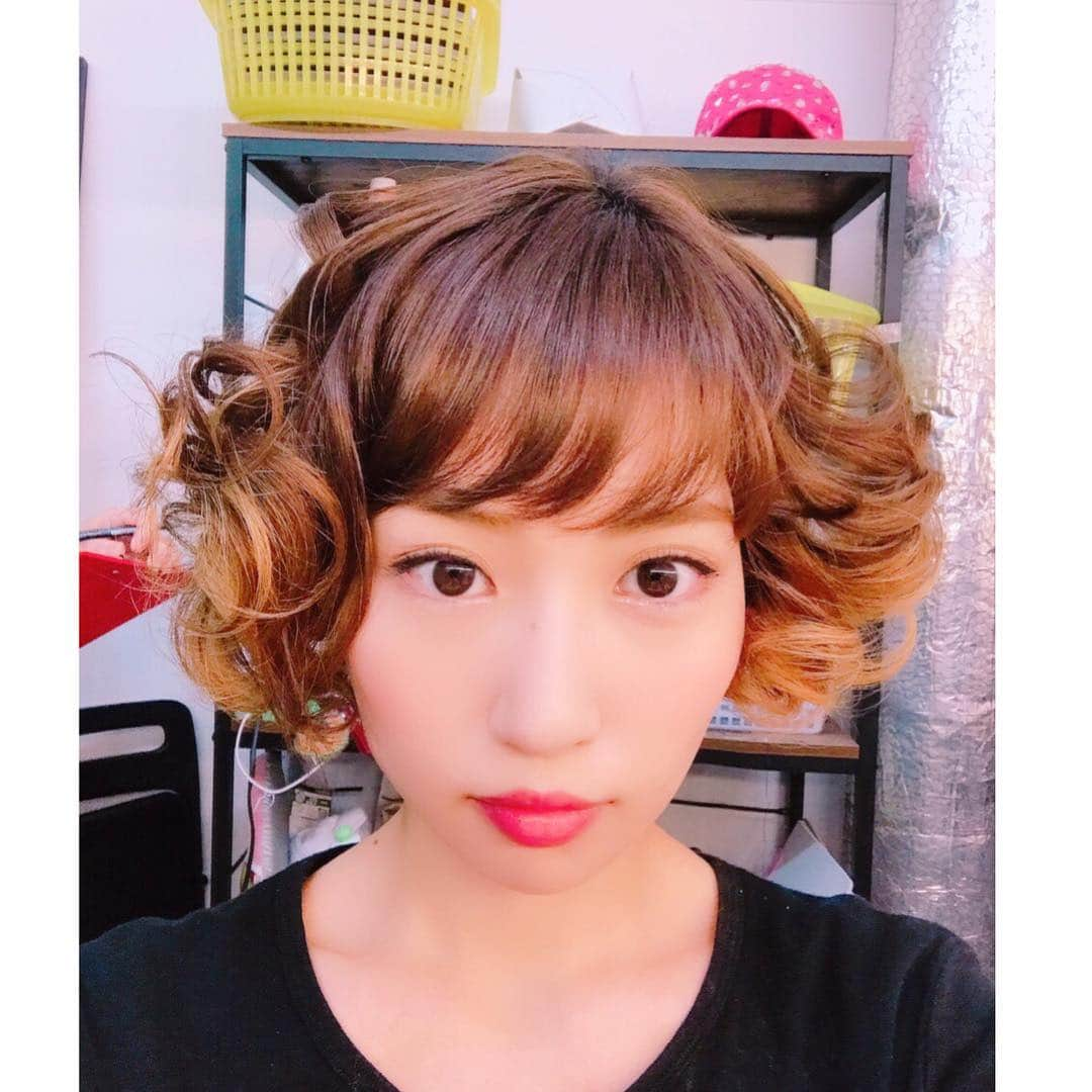 増田有華さんのインスタグラム写真 - (増田有華Instagram)「＊ いくらなんでも伸びんの早すぎ🙄🧡 くるっくる遊びはじめちゃって大変。トニちゃん切り時です🤭 ＊ #カクタスフラワー #トニ #トニシモンズ #髪 #hair #haircolor」11月21日 17時59分 - masuyuka_official