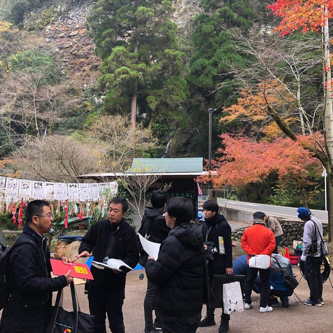 宮崎宣子さんのインスタグラム写真 - (宮崎宣子Instagram)「リハ中です‼️ 団子で、暖を取る🤣 高千穂峡は、冷えますよー❄️ #旬感ゴトーチ #この後12時20分から生中継 #団子🍡 #暖を取る #夜神楽 #高千穂峡 #高千穂グルメ #nhk」11月21日 11時24分 - miyazaki_nobuko