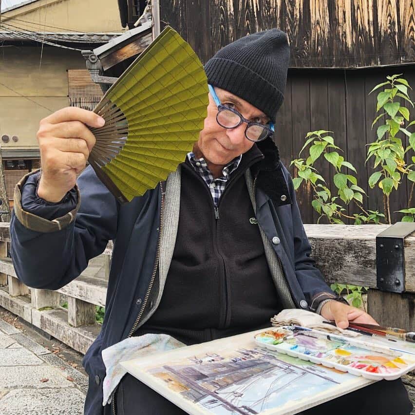 西川庄六商店／NISHIKAWA SHOUROKUのインスタグラム：「. 創業1585年 近江八幡「西川庄六商店」 大風量扇子 price:¥6,000（税抜） http://nishikawashouroku.jp/ . #nishikawashouroku  #sensu #handfan  #foldingfan  #fashion #ootd #photooftheday #japantrip #travel #kyototravel #japan #painter #watercolor  #artist #oumihachiman  #kyoto #西川庄六商店  #扇子 #和雑貨 #和小物 #雑貨 #水彩画 #アーティスト #おしゃれさんと繋がりたい  #紅葉 #近江八幡 #京都 #祇園」