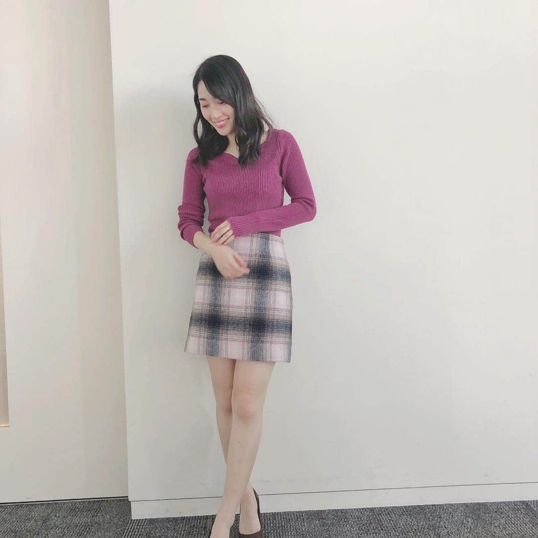 熊谷江里子さんのインスタグラム写真 - (熊谷江里子Instagram)「ZIP!ありがとうございました🐻🌈 パエリアってなかなか食べる機会なかったので、 今回パエリアの良さをすごく感じました！ 宅配パエリアも嬉しいね〜♡ 頼んでみようかな！ ・ ・ 👗 @beradiance  今日はピンクづくしでガーリーでした💞 ・ ・ 寒くなってきたので暖かい格好してくださいね😌 おみやげZIP!にも出てるのでチェックしてください！」11月21日 14時21分 - eriko___kumagai