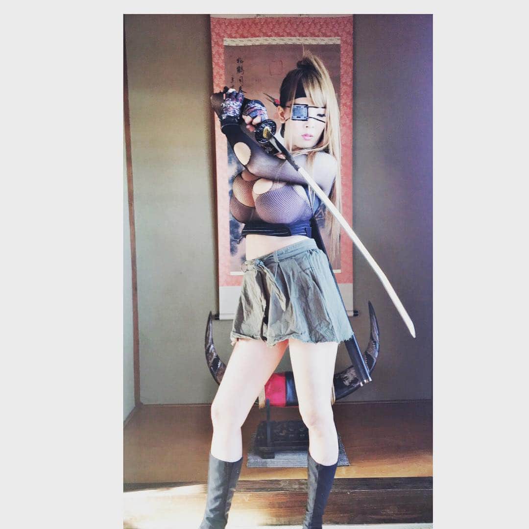 Hitomi（田中瞳）さんのインスタグラム写真 - (Hitomi（田中瞳）Instagram)「https://nadine-j.de/model/4/740」11月22日 2時15分 - official_hitomitanaka