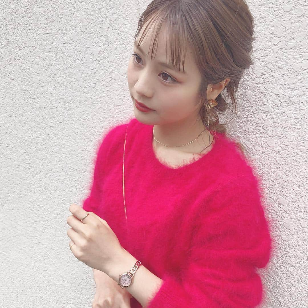 安中亜美さんのインスタグラム写真 - (安中亜美Instagram)「ㅤㅤㅤㅤㅤㅤㅤㅤㅤㅤㅤㅤㅤ 今年も大好きなモヘアのお洋服を着たよ❤️ こういうお洋服って自分で洗濯するのは難しいと 思ってたんやけどアクロンを使うと上手にできたよ👏 ㅤㅤㅤㅤㅤㅤㅤㅤㅤㅤㅤㅤㅤ アクロンってお洋服の色あせも防いでくれるみたい💪 色ものだけじゃなく 黒も色あせ目立つから本当に重宝しています💯 色々な素材の洋服を着る秋冬のマストアイテムです✌︎💓 ㅤㅤㅤㅤㅤㅤㅤㅤㅤㅤㅤㅤㅤ お気に入りの洋服って着る回数が多い分 洗濯する回数も増えるから洗うたびに ケアが出来るのは有難い🙏 おしゃれ着だけじゃなくて 最近は普段のお洋服にも使ってるよ🥰 ㅤㅤㅤㅤㅤㅤㅤㅤㅤㅤㅤㅤㅤ 今ならリニューアルしたアクロンのボトルと アクロンで洗濯したいものの写真を #アクロンで洗おう と@acron_lionをタグづけして 投稿すると Amazonギフト券やアクロンが当たる キャンペーンもしてるよ✍️ ㅤㅤㅤㅤㅤㅤㅤㅤㅤㅤㅤㅤㅤ @acron_lionには詳しいお洗濯の方法が載っていて すごく参考になるからぜひフォローしてみてね🌼 ㅤㅤㅤㅤㅤㅤㅤㅤㅤㅤㅤㅤㅤ 簡単に参加できるから、みんなもやってみてね🌈 ㅤㅤㅤㅤㅤㅤㅤㅤㅤㅤㅤㅤㅤ #アクロン#洗剤#洗濯洗剤#pr#お洗濯 #冬服 #洗濯日和 #おしゃれ着洗い #愛用品」11月21日 21時24分 - amitwinsworld