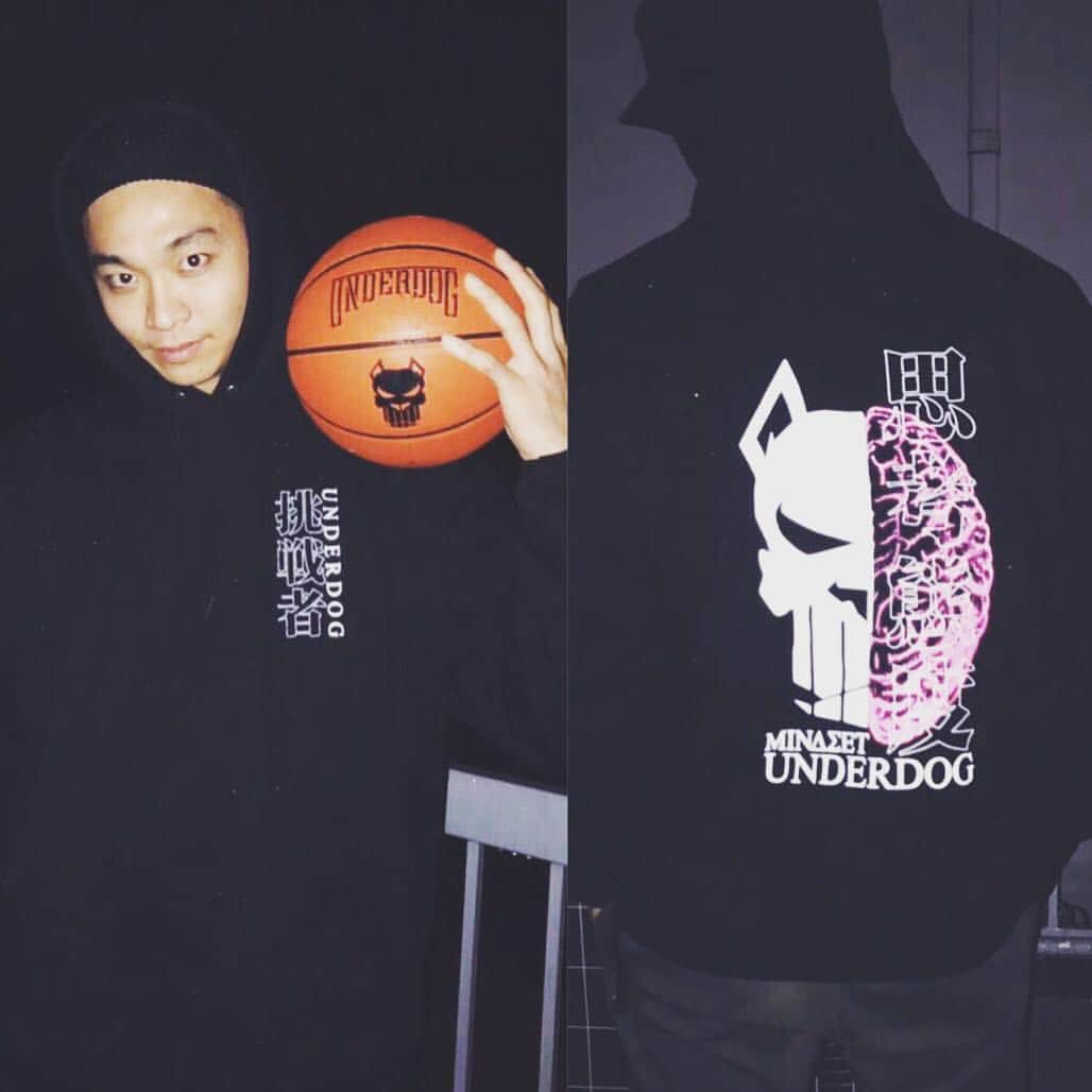 野元勇志のインスタグラム：「本日発売‼️ #UNDERDOG  #思考態度 #UNDERDOGBASKETBALL  #BASKETBALL  #STREEBALL  #JAPANBASKETBALL  #JAPANSTREEBALL  #BASKETBALLTEAM  #STREEBALLTEAM  #FAMILY  #TOKYO  #5ON5  #3ON3  #3X3  #CHALLENGER  #挑戦者  #DOGS」