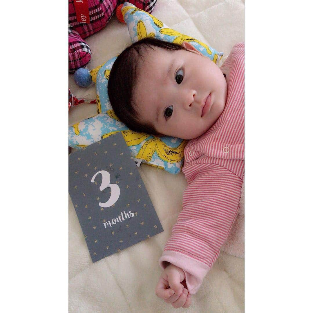 相沢まきさんのインスタグラム写真 - (相沢まきInstagram)「今日で3ヶ月㊗️👶 最近何をしても泣き止まない時があったりであたふたしてる母です💦 でも、寝顔と笑顔には最高に癒されてます👼  #生後3ヶ月 #新米ママ #寝ぐずり」11月22日 11時37分 - maki_aizawa0414