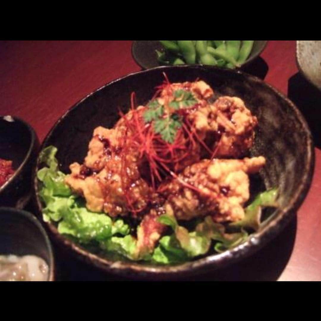 居酒屋 うまとり千日前店のインスタグラム：「#賄い #飯 #丼  #うまとり #なんば #千日前 #個室 #居酒屋 #馬刺し #鳥料理 #食べ放題 #食べのみ #飲み放題 #難波 #ミナミ #アルバイト #follwme #instafood #いいね #いいね返し #日本橋 #グルメ #フォロー #フォロー返し #宴会 #料理 #賄い #まかない  #like4like #インスタ #カップルシート」
