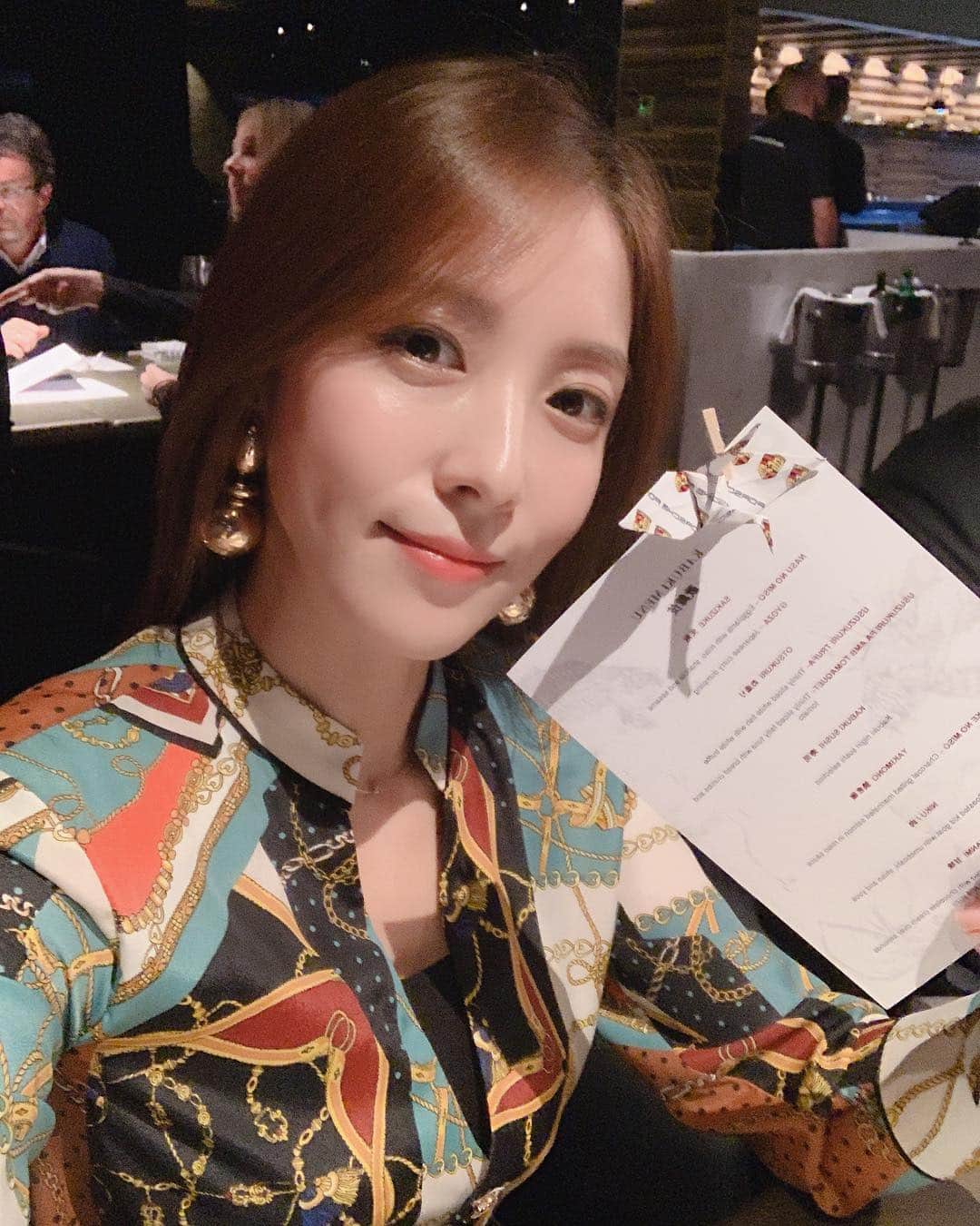 BoAのインスタグラム：「마지막날은 마음껏 🍷🍷」