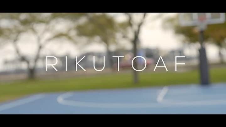 Rikutoのインスタグラム：「今日はサンクスギビング（感謝祭）なので、いつも動画を見てくれたり、サポートしてくれてる皆さんに感謝の気持ちを伝えたいです！⠀ 後は、この動画をプランニングから、ショットリストから、映像から、編集まで、全て（ボイスオーバー以外w）作ってくれた友人の @iamtylerjay_ にも感謝🙌🏼 ⠀ 🏀⠀ 🏀⠀ 🏀⠀ First of hopefully many collabs with the homie @iamtylerjay_ ⠀ Who knows though since we're so busy that we leave each other on read for 2-3 business days.⠀ 🏀⠀ 🏀⠀ 🏀⠀ #hedoturkoglu #ersanilyasova #turkey #バスケ🏀　#アメリカ　#感謝祭　#thanksgiving」