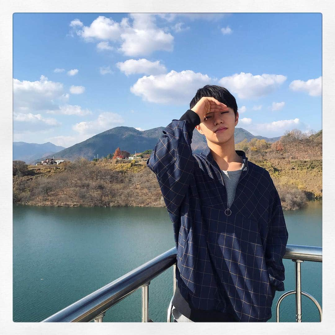 醍醐虎汰朗さんのインスタグラム写真 - (醍醐虎汰朗Instagram)「⛰🇰🇷 加工してないんですこれ！！ 絵画みたいな背景でした😍 ・  #無加工」11月22日 22時04分 - daigo_kotaro