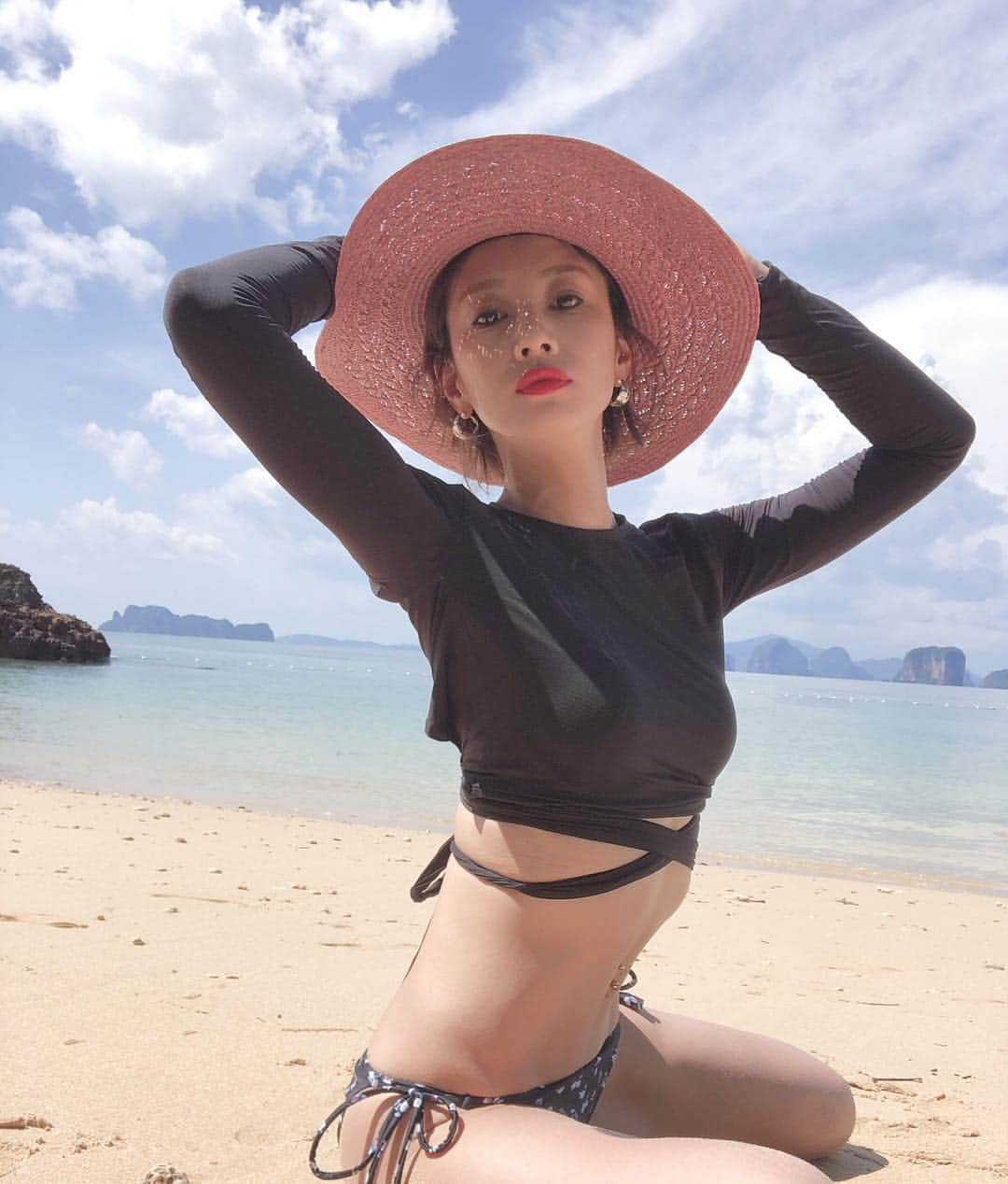 木下ココさんのインスタグラム写真 - (木下ココInstagram)「👙♥️👒 ・ #yaonoi #yaonoisixsenses  #beach #thailand🇹🇭 #beachresort  #vacation  #ココ旅」11月22日 15時52分 - cocot_chan