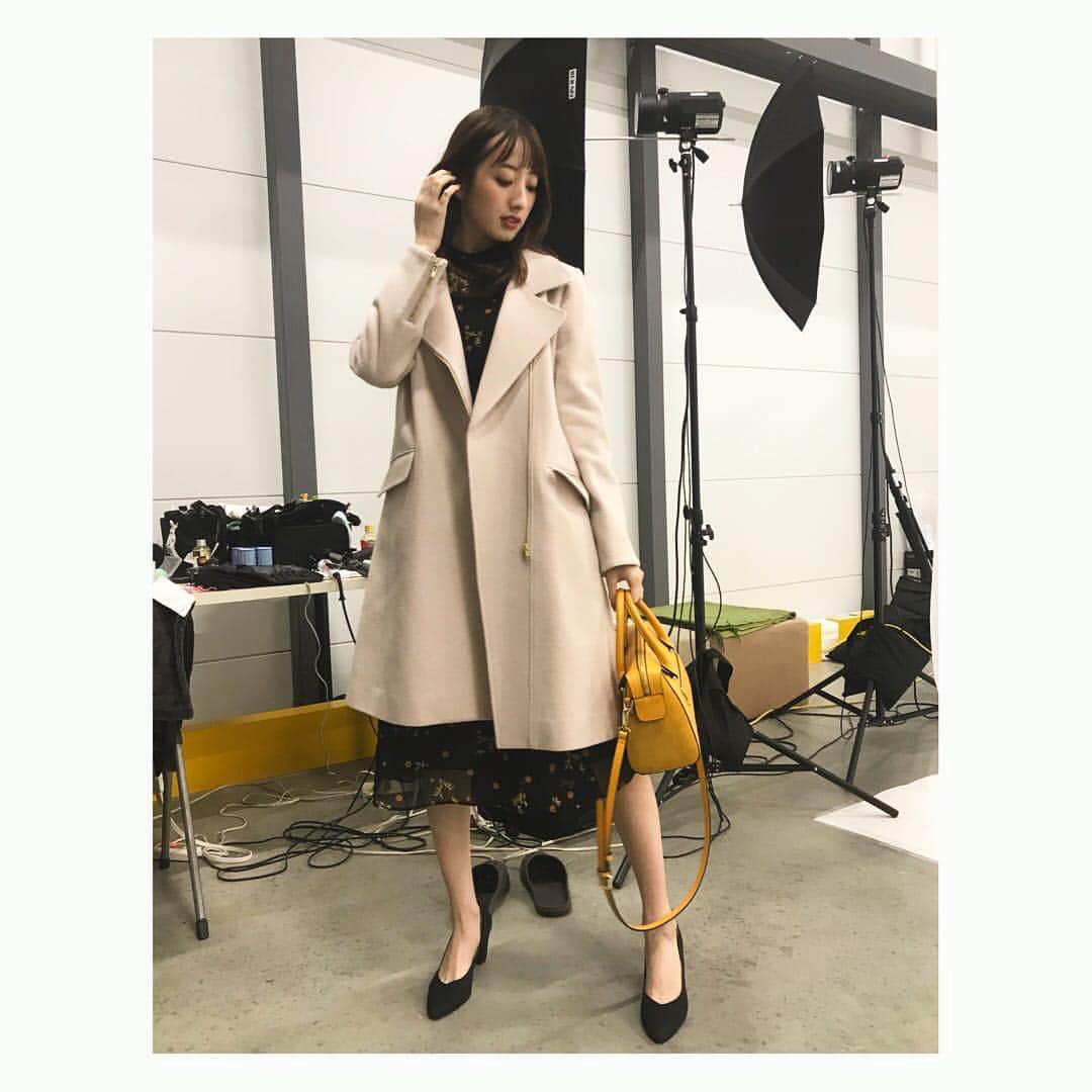 團遥香さんのインスタグラム写真 - (團遥香Instagram)「今日の私服さん☺︎ 今年のコートは#swingle  大人っぽいライン好き🙆 今の季節はファーも取り外せるよん。」11月22日 17時37分 - haruka_dan_official