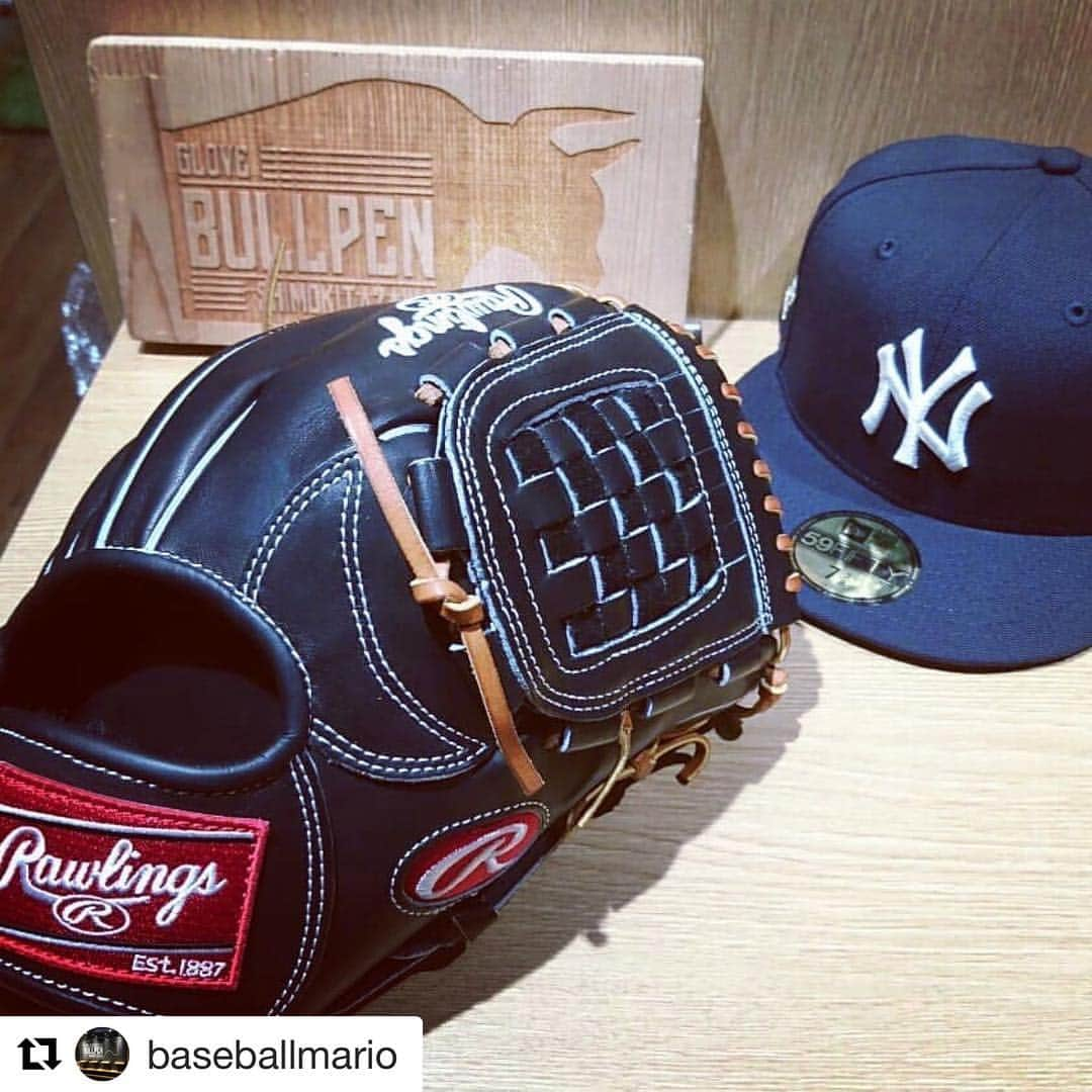 Rawlings Japanさんのインスタグラム写真 - (Rawlings JapanInstagram)「#Repost @baseballmario with @get_repost ・・・ … 【絵画】 このモデルだけはズバリでオーダーしたい気持ちになります。  #ジーター #DJモデル #jeter #ニューヨークヤンキース #ヤンキース #ショートストップ #永久欠番2 #3465安打 #mlb歴代6位 #ニューヨークの貴公子 #キャプテン #今日で練習試合は終わりだ  #ローリングス #Rawlings #ニューエラ #newera ・ ・ #ベースボールマリオ #スポーツマリオ #グラブブルペン #glovebullpen #野球専門店 #東京野球専門店 #ベースボールマリオブログ #野球 #ソフトボール @rawlings_japan_llc」11月22日 18時53分 - rawlings_japan_llc