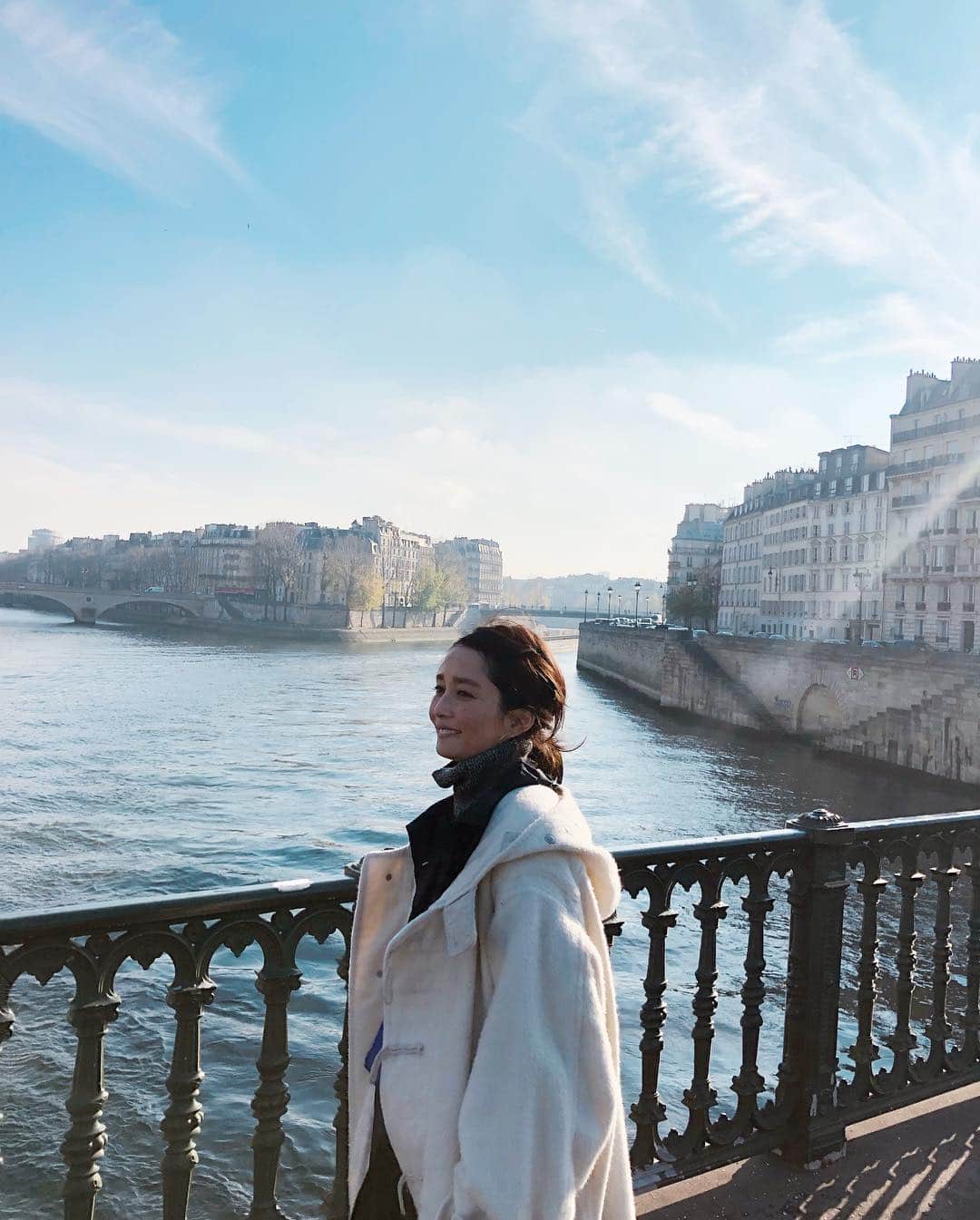 北澤 宏美さんのインスタグラム写真 - (北澤 宏美Instagram)「- これがセーヌ川なのね( ¤̴̶̷̤́ ‧̫̮ ¤̴̶̷̤̀ ) 水を見ると癒される 光も綺麗ね #Paris #セーヌ川 #旅行 #France」11月22日 19時02分 - romihy58