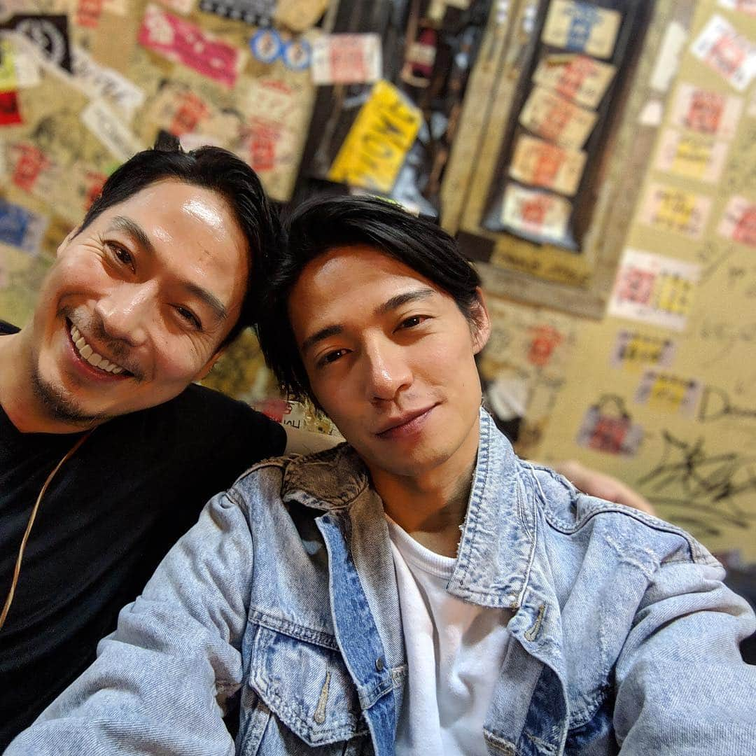 久保裕丈さんのインスタグラム写真 - (久保裕丈Instagram)「ばんちゃんと。久保は非常に酔っ払った顔をしていますね。 #バチェラーどうぞこちらへ #でおなじみ #坂東さん #バチェラージャパン」11月22日 20時14分 - hirotakekubo