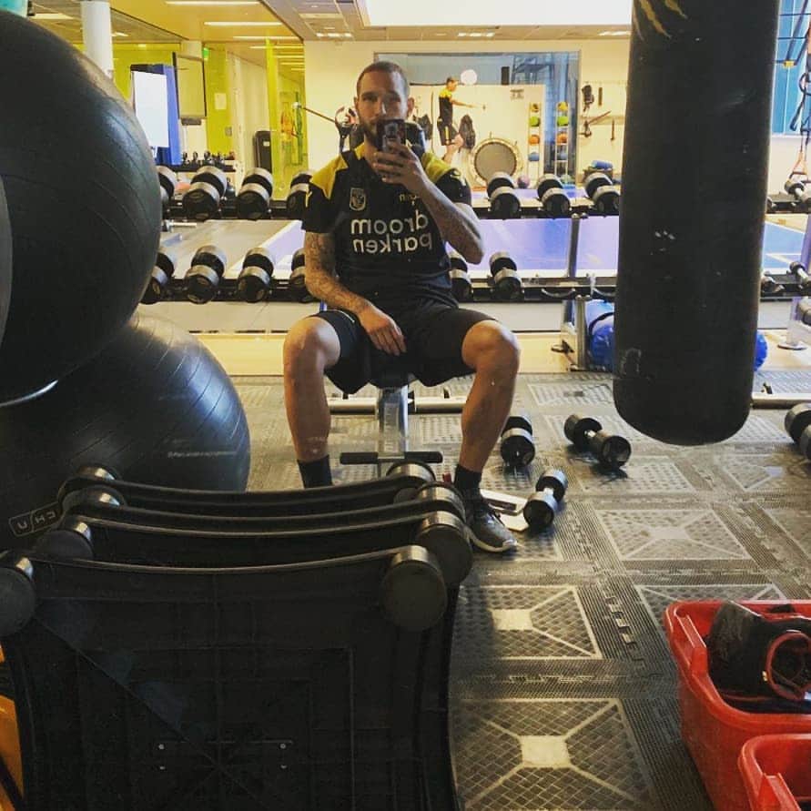 のインスタグラム：「Work in progress 👊 💪」