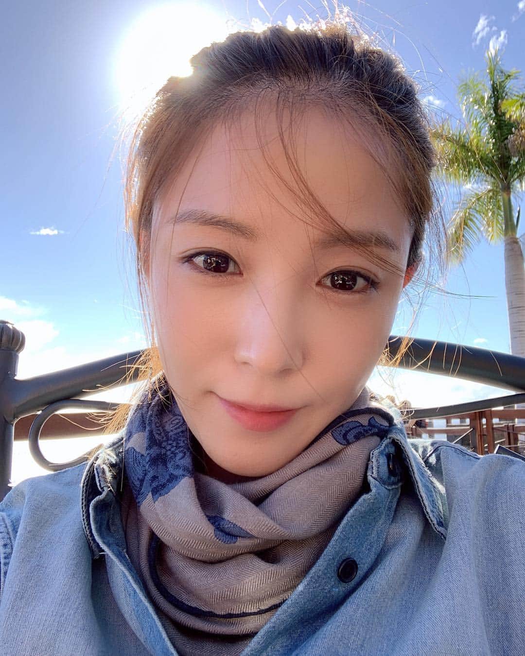 BoAのインスタグラム：「큰일이야 ;; 여기 살고싶어 😭 나 안갈래 ㅋㅋㅋㅋㅋㅋㅋㅋ」