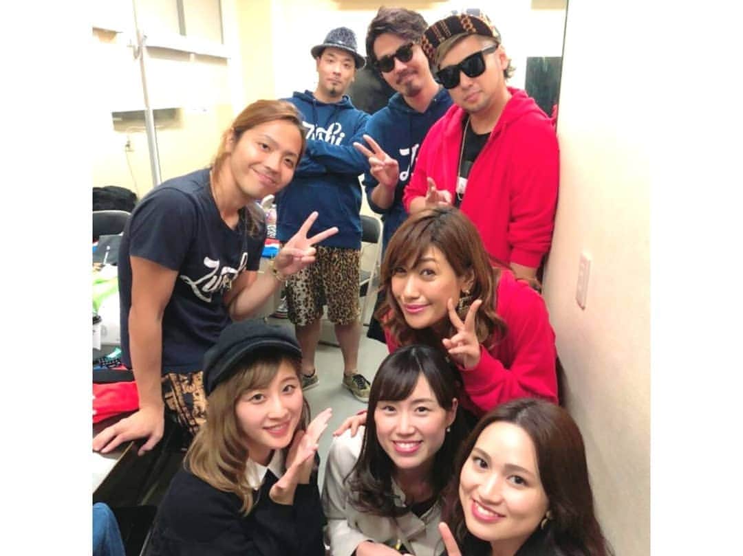 服部未佳さんのインスタグラム写真 - (服部未佳Instagram)「先日、高校からの友人が青森に来てくれました💓心の充電完了！高校時代を思い返すと、よく私なんかと仲良くしてくれたよな〜と思うわ😌笑 大切な二人です✨MAY'Sと逗子三兄弟のライブも楽しかった😆 #KAEDELAPIN #ゆみ #mays #逗子三兄弟 #Maicoと恋のキューピッツ #恋Q #UGUISU #味噌カレー牛乳ラーメン #味の札幌大西 #アップルパイ #チャンドラ #じょっぱり #コノハト茶葉店 #のっけ丼」11月23日 9時23分 - mikahattori_aba