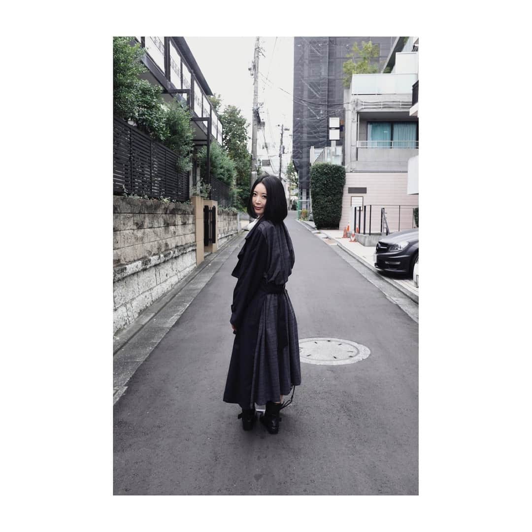 七菜乃さんのインスタグラム写真 - (七菜乃Instagram)「上着の後ろが可愛いから それが見えるように撮ってもらった✨✨ photo  @chikashikasai」11月23日 10時00分 - nananano.nano