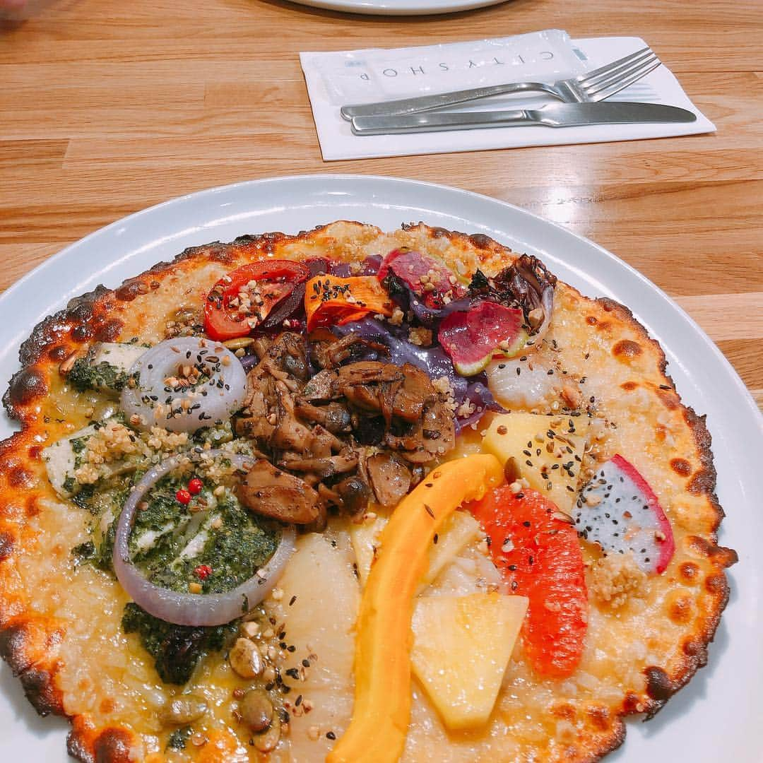 小島瑠璃子さんのインスタグラム写真 - (小島瑠璃子Instagram)「✨ CITYSHOP PIZZA グルテンフリーピザ👀💕」11月23日 19時16分 - ruriko_kojima