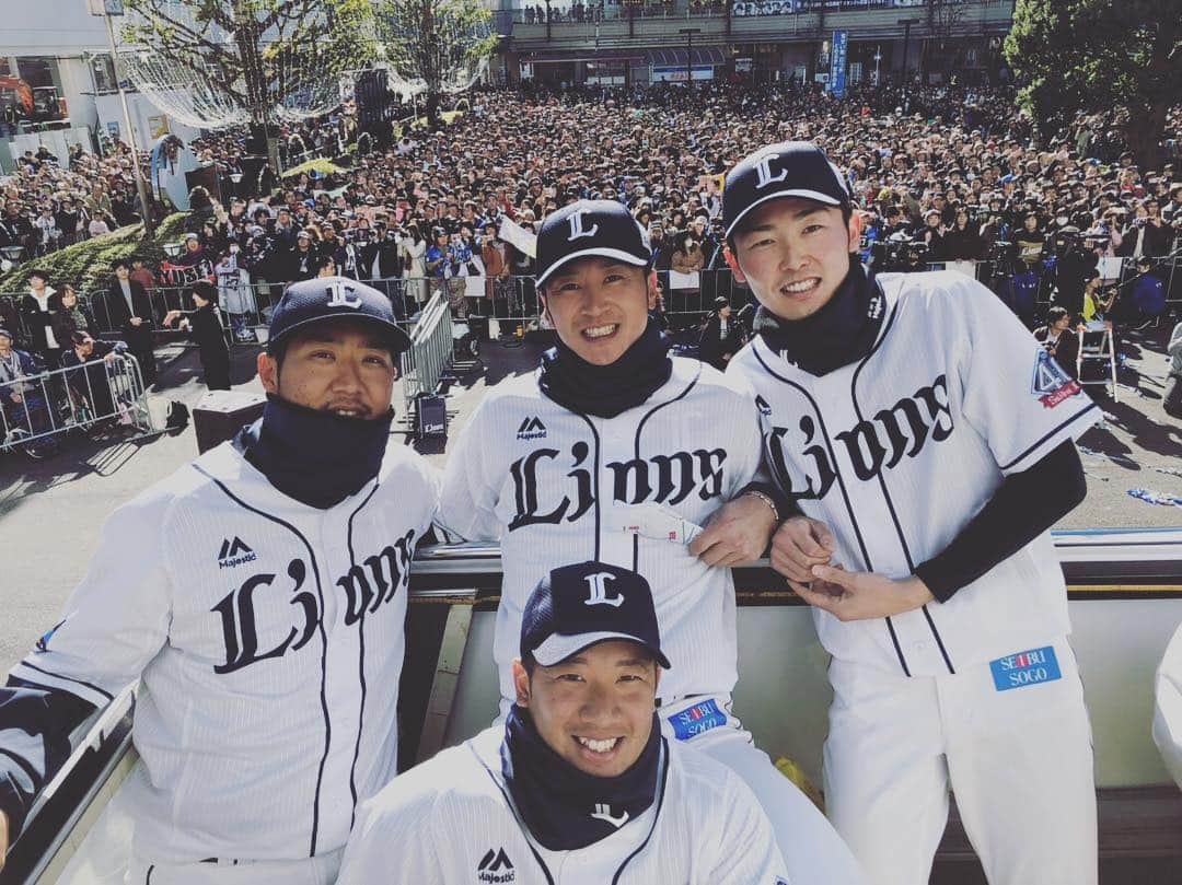 金子侑司さんのインスタグラム写真 - (金子侑司Instagram)「今日はパレード本当に良かったです✨ 寒い中 沢山の方が来てくれて嬉しかったです😌  来年も必ず優勝してライオンズファンの皆さんに囲まれてパレードをします‼️」11月23日 20時27分 - kaneko_yuji_7