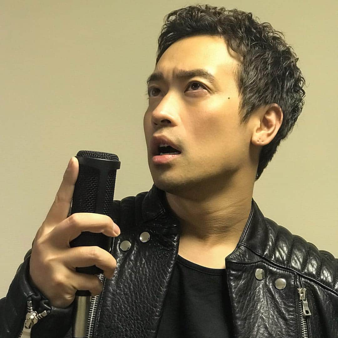 のインスタグラム：「人にはいつも恵まれてきた。 きっとこれからも。  #mensfashionreport #mensfashion  #mensstyle #mensfitness #fitness #gym #exircise #singersongwriter #musician #singer #mensmodel #menswear #mensapparel #mensclothing #ジム #筋トレ #筋肉 #menshair #mensfitness #歌手 #シンガー #model #fashion #styles #muscle #マッチョ #hairstyle #배우 #vocal #pierreherme #balmain」