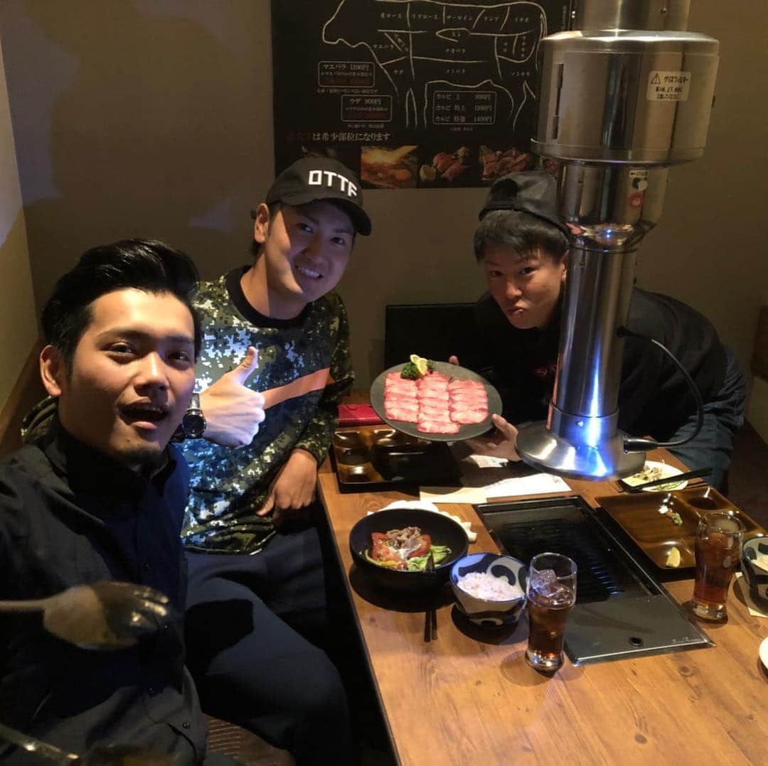 笠原大芽のインスタグラム：「同級生の店にほぼ毎日来店😁 #雲仙あか牛屋#焼肉#大名#しょうご#しゅんや#3150」