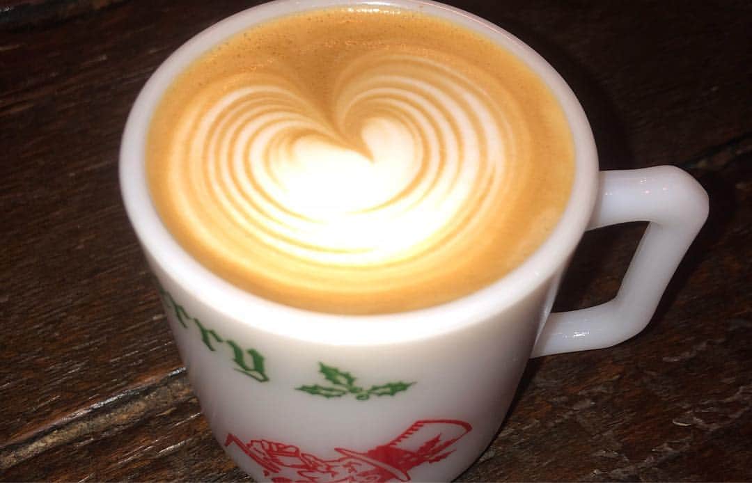 橋本光晟さんのインスタグラム写真 - (橋本光晟Instagram)「大学時代にお世話になった磯野さんが淹れてるコーヒーを飲みに。 かっこよ過ぎた。 また東京行った時は絶対行きます。 #ironcoffee  #豪徳寺 #カフェ」11月23日 22時24分 - _kosei24