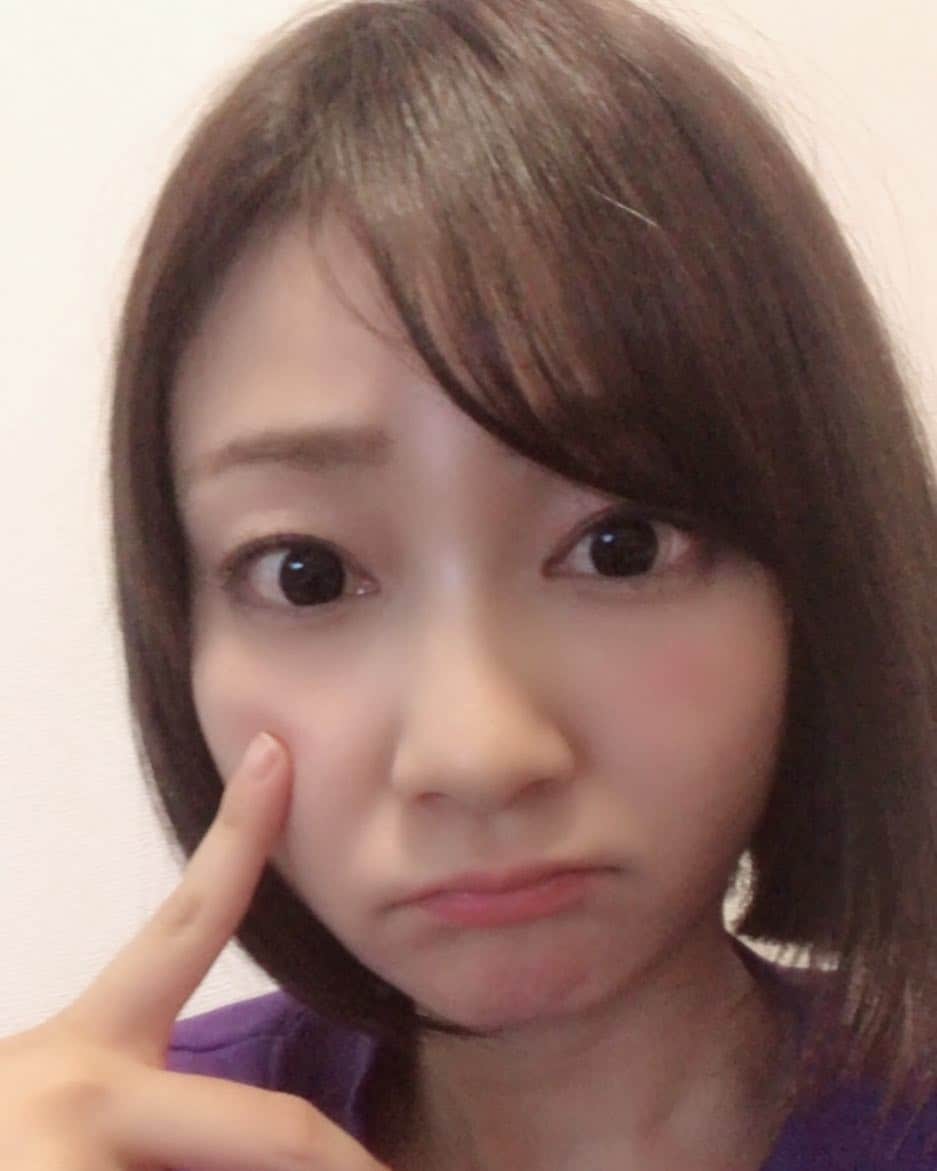 ヒラヤマンのインスタグラム：「前髪がだんだん薄くなっていくっちゃけど😭 このままハゲ散らかしたらどうしよう😂笑 #前髪 #生やし方 #誰か教えて」
