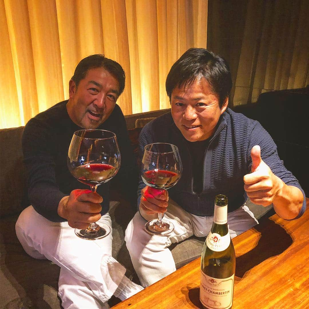 黒岩唯一さんのインスタグラム写真 - (黒岩唯一Instagram)「まるは食堂、坂野社長とミーティング！！ワイン飲みながら、来年の企画とか沢山話せました！！ #まるは食堂  #マルハリゾート  #周年  #イベント  #盛り上げ  #打ち合わせ  #ワイン  #黒岩唯一」11月24日 11時29分 - tadakazukuroiwa