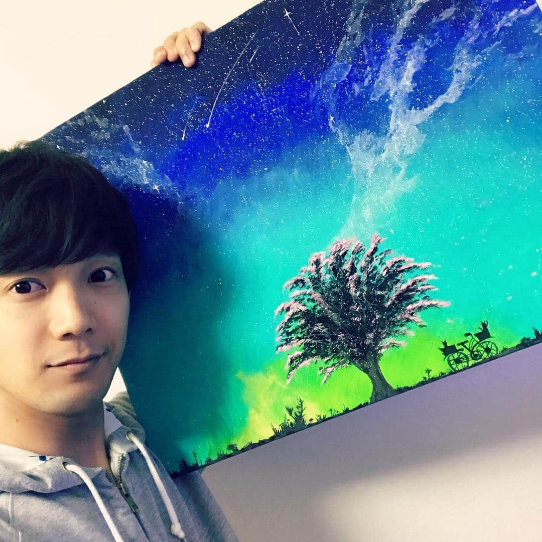 辻本祐樹さんのインスタグラム写真 - (辻本祐樹Instagram)「また描いてみた☆  #辻本祐樹 #描いてみた #cute #love #俳優 #actor #描いてみたシリーズ  #絵 #art #宇宙 #space #夜空 #night #sky #自然 #月 #month #猫 #cat #水彩画 #watercolor #アクリル絵具 #アクリル画 #acrylic #画家 #painter #個展したい」11月24日 20時54分 - tsujimotoyuuki