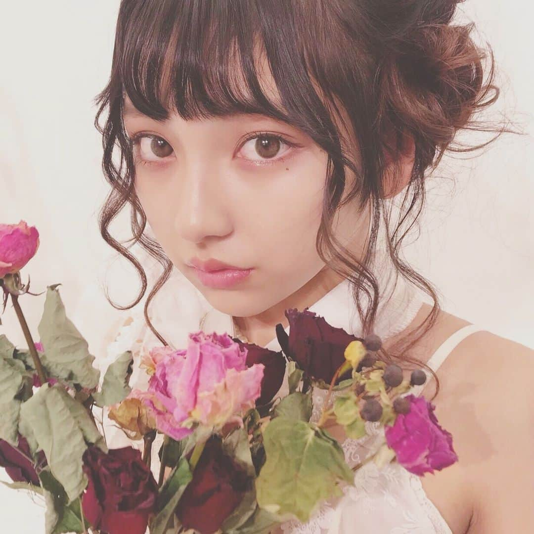 十味さんのインスタグラム写真 - (十味Instagram)「ずいぶん前にお姫様になった写真🥀✨」11月24日 19時48分 - toomi_nico