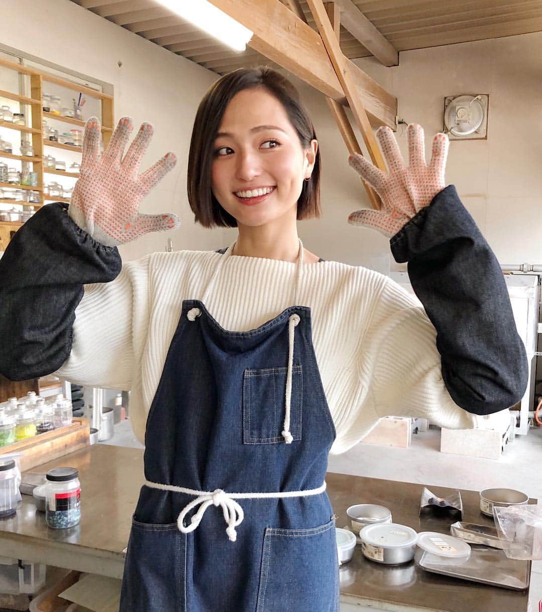 山賀琴子さんのインスタグラム写真 - (山賀琴子Instagram)「吹きガラス体験✨🌿」11月24日 14時46分 - kotokoyamaga