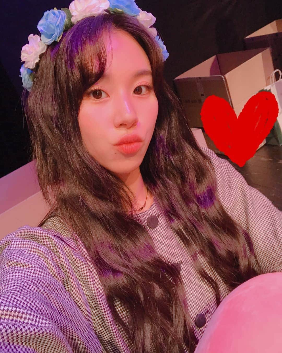 TWICEさんのインスタグラム写真 - (TWICEInstagram)「조심히 들어가서 잘자요🍓🌻」11月24日 21時29分 - twicetagram