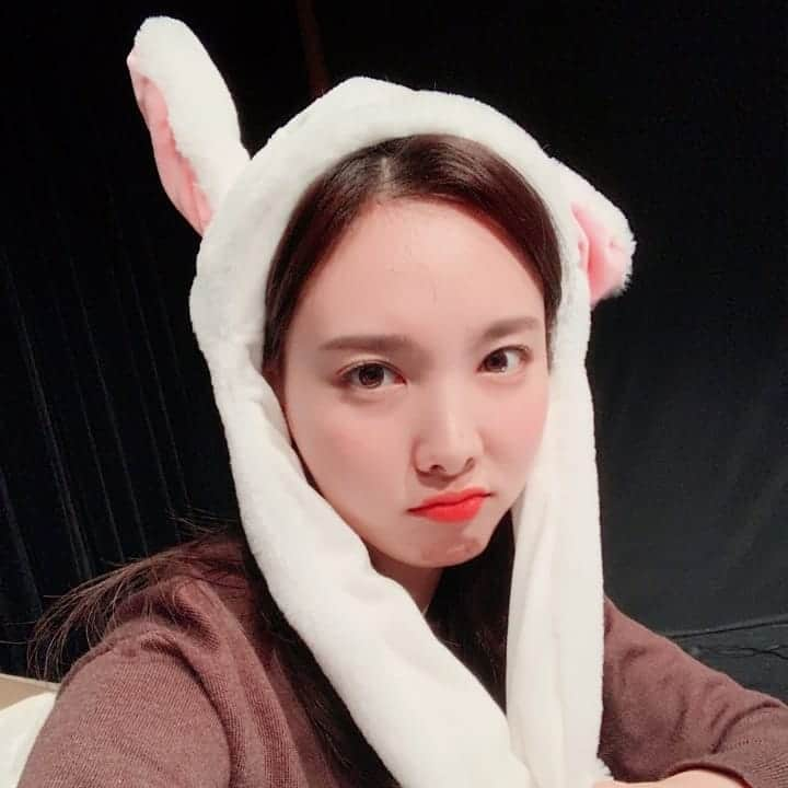 TWICEさんのインスタグラム写真 - (TWICEInstagram)「약속을 지켰다.🤙🐰」11月24日 22時42分 - twicetagram