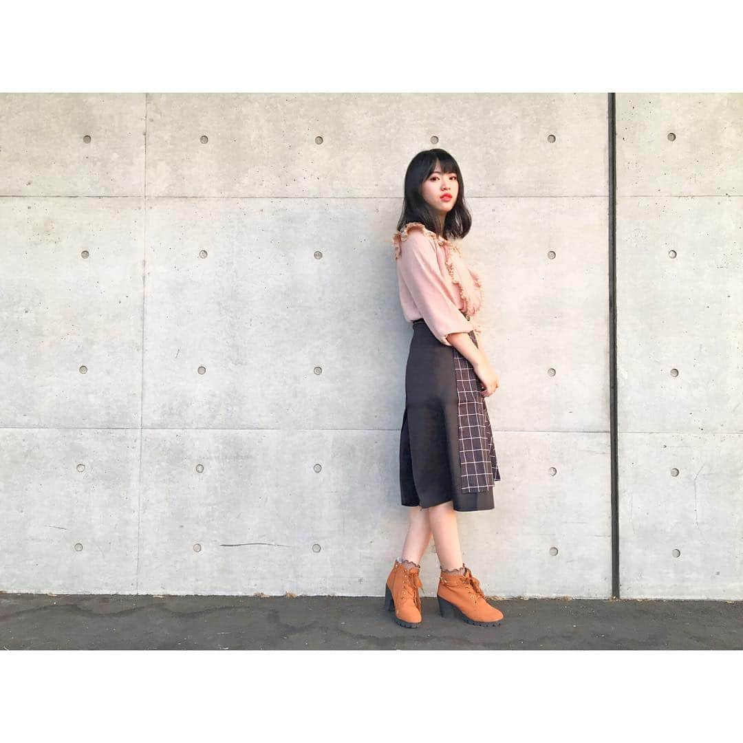 馬嘉伶さんのインスタグラム写真 - (馬嘉伶Instagram)「🍵 今日のコーデ . blouse →  @lerevevaniller  skirt →  @holidayandholiday_official . #ootd #fashion @joint_space #lerevevaniller #vaniller_stylelvn812-0249#秋コーデ #まちゃコーデ👠」11月24日 23時40分 - macyacyarin