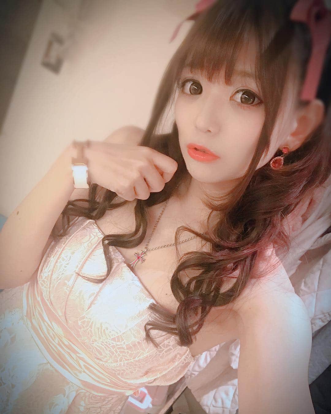 のインスタグラム：「#生うにライブ  ありがとうございます！  #アイドル  #歌手  #歌い手  #歌  #ライブ  #ライブアイドル  #タレント  #グラビア  #グラビアアイドル  #コスプレ  #コスプレイヤー  #ドレス  #ハーフツイン #歌舞伎町  #御茶ノ水  #宮地楽器」